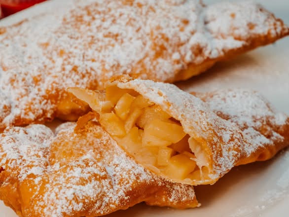 chebureky-house-sweet-apple-cheburek